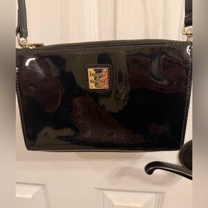🚨LOW START Dooney & Bourke black patent leather crossbody